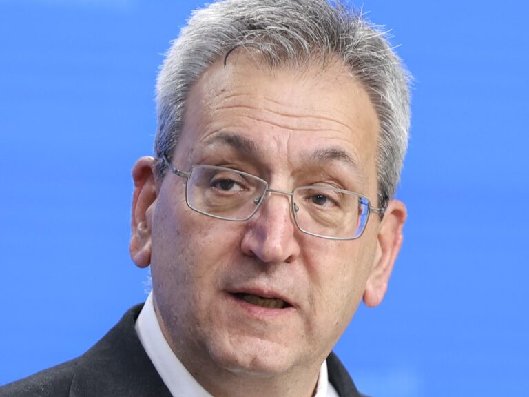 EU agrees new measures to strengthen worker protection from hazardous substances. healthandsafetybuyer.com
