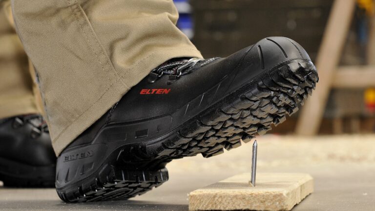 Upholding Standards in Safety Footwear. healthandsafetybuyer.com