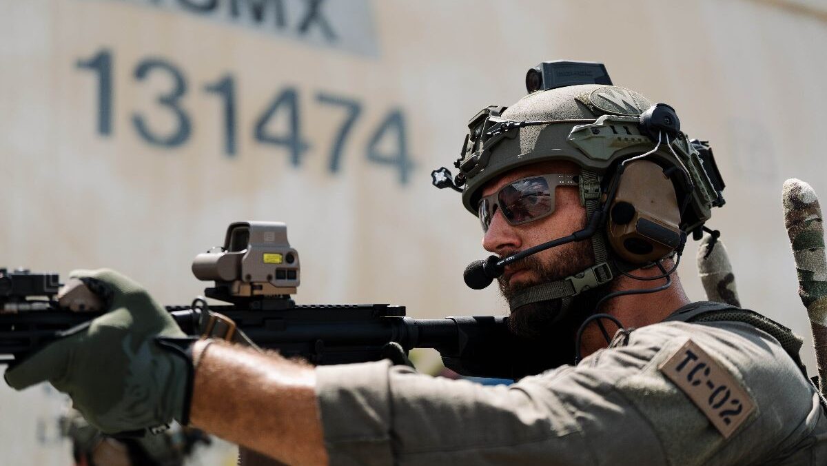 Team Wendy's innovative EXFIL Endurance ballistic helmet is designed for optimal protection and comfort during extended missions. healthandsafetybuyer.com